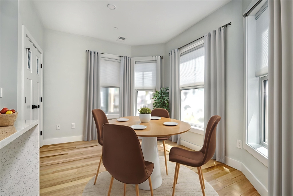 214 Havre St, East Boston