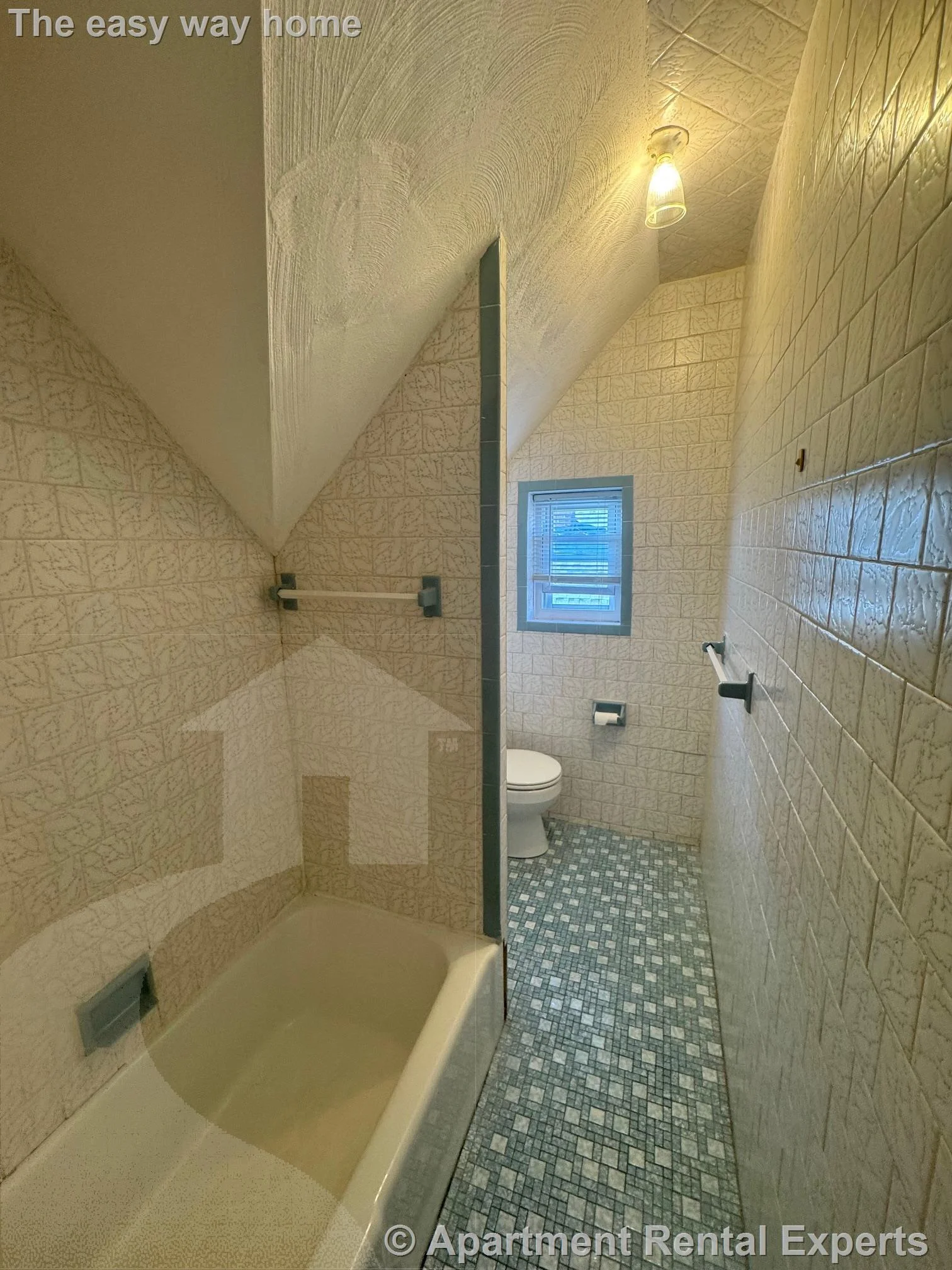 454 Broadway, Magoun Square