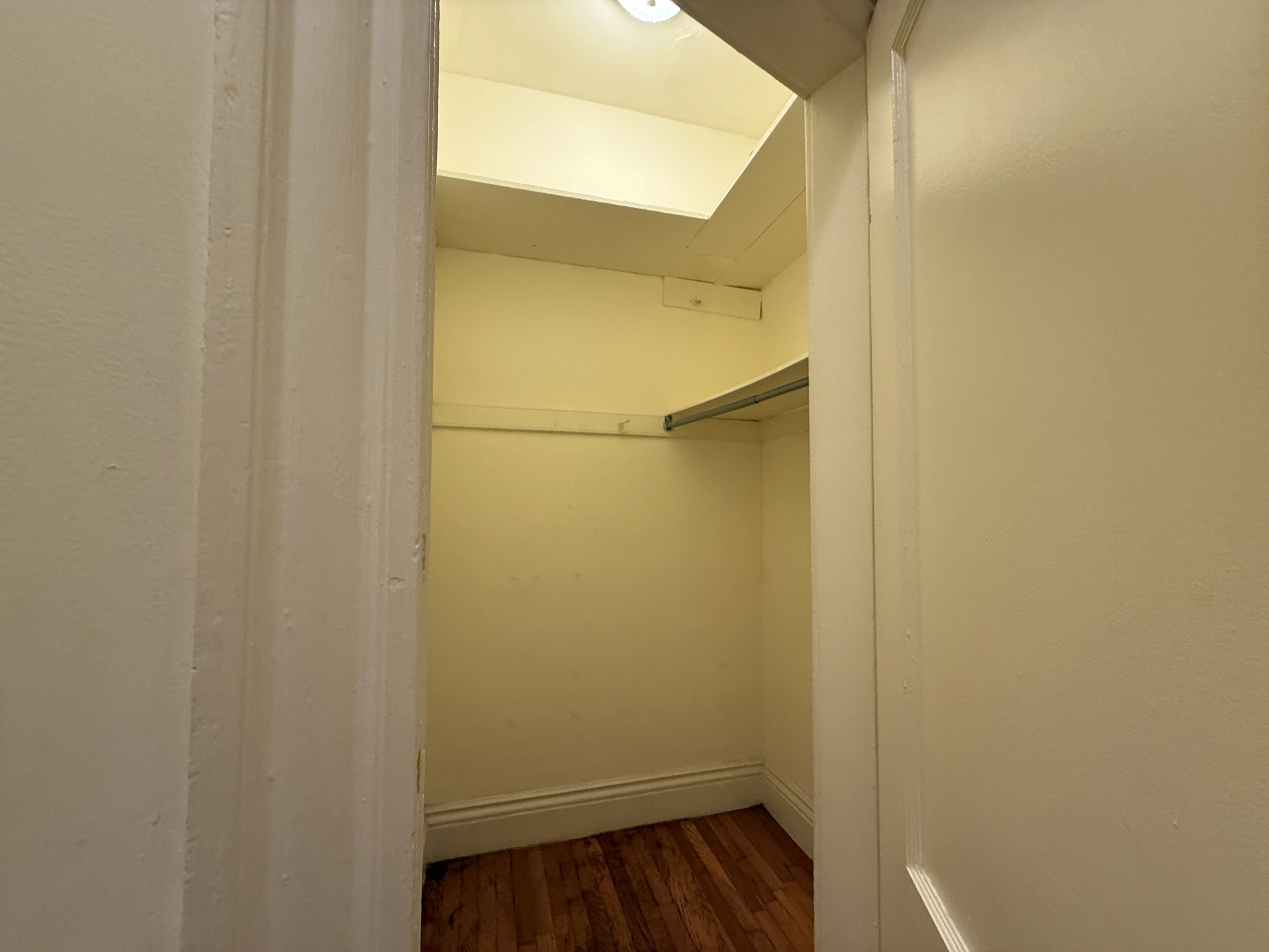 106 Queensberry St, Fenway