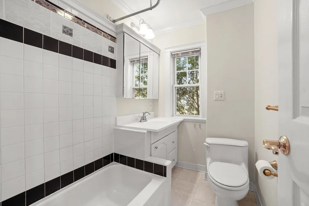 20 Donizetti St, Wellesley