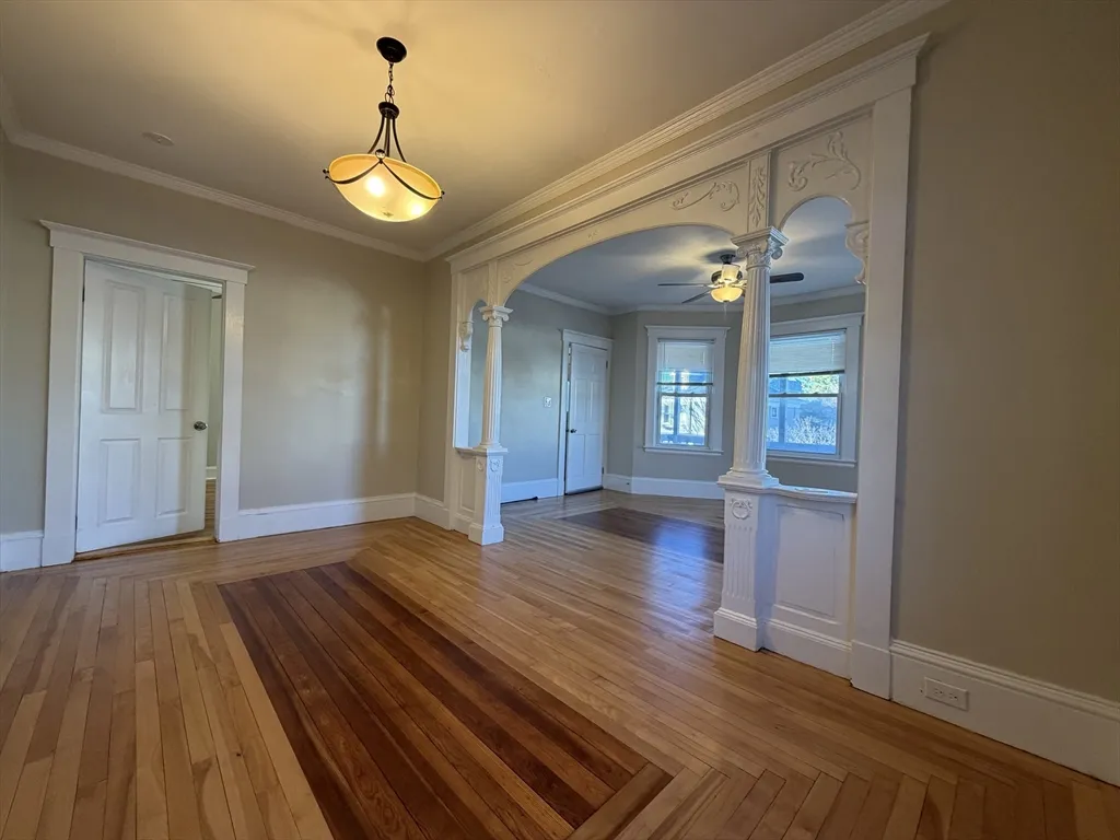 320 Wood St, New Bedford