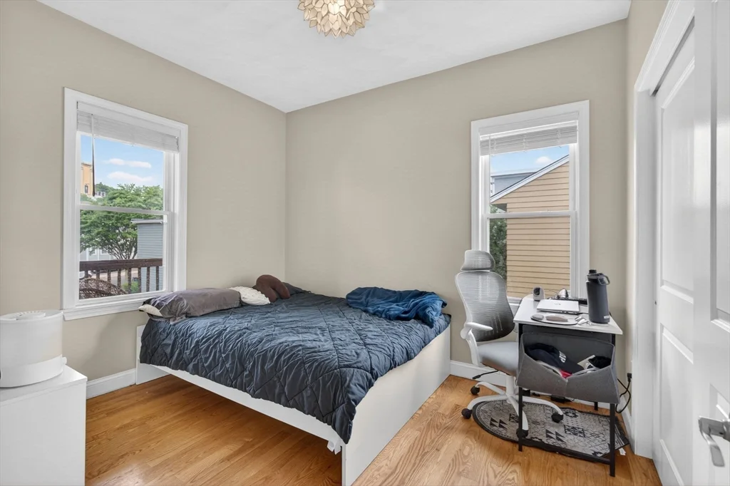 41 Boardman St, East Boston