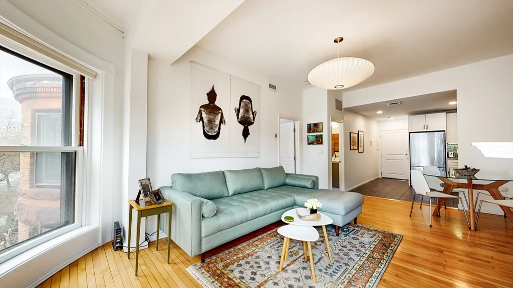 23 Bay State Rd, Back Bay