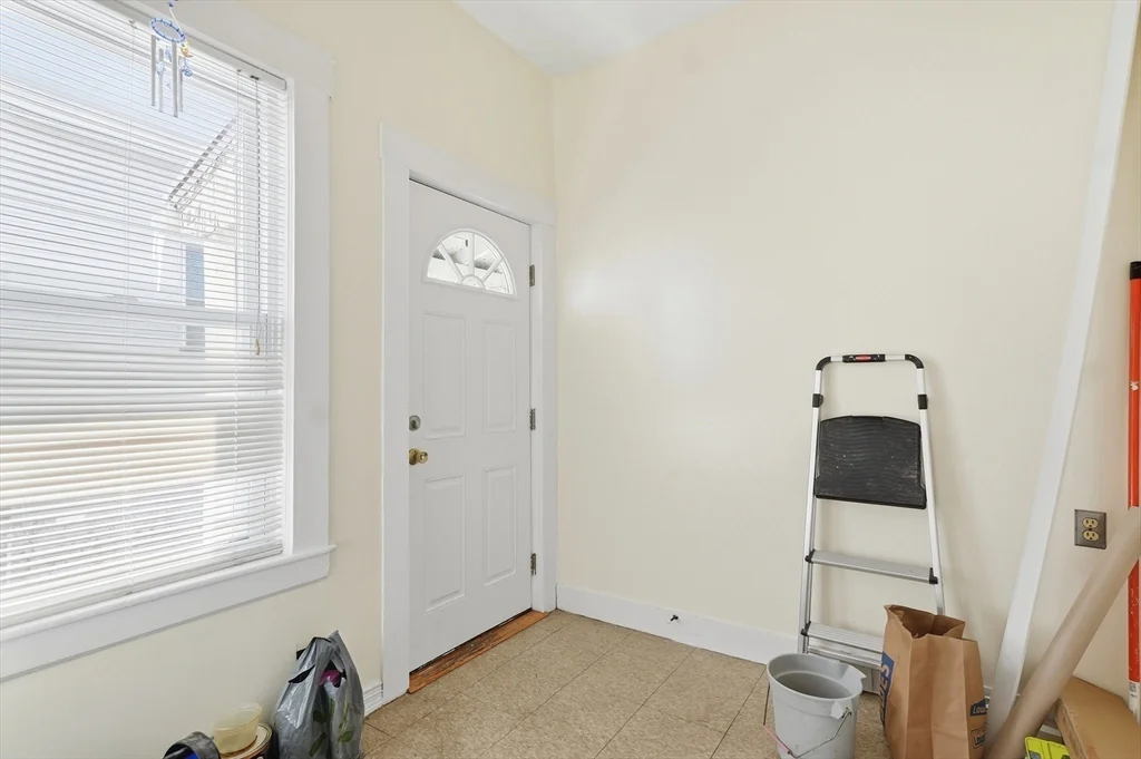 223 School St, Lowell