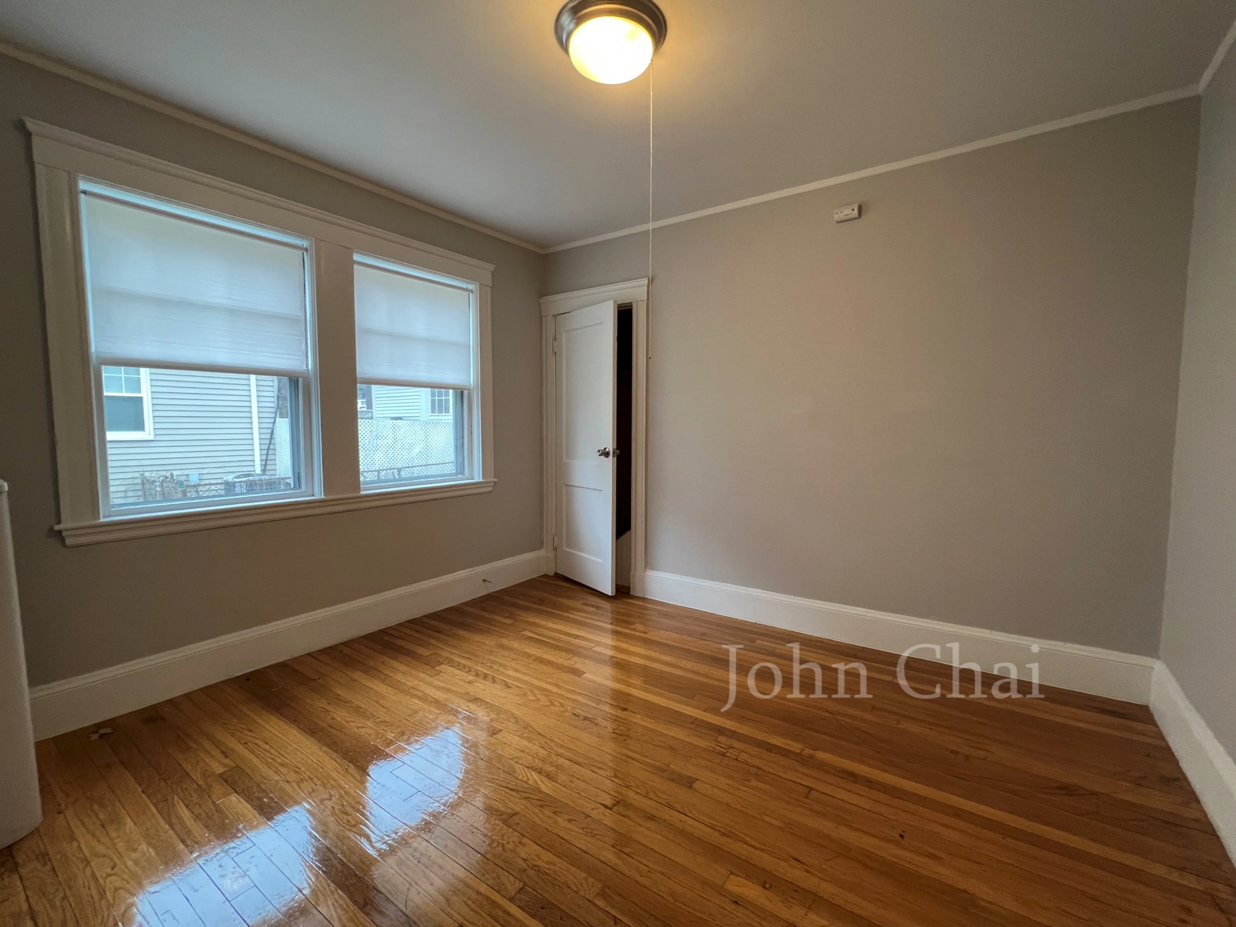 136 Arlington St, Oak Square