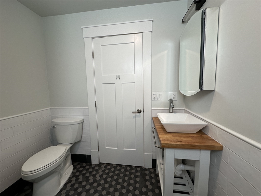 90 Bartlett St, Winter Hill