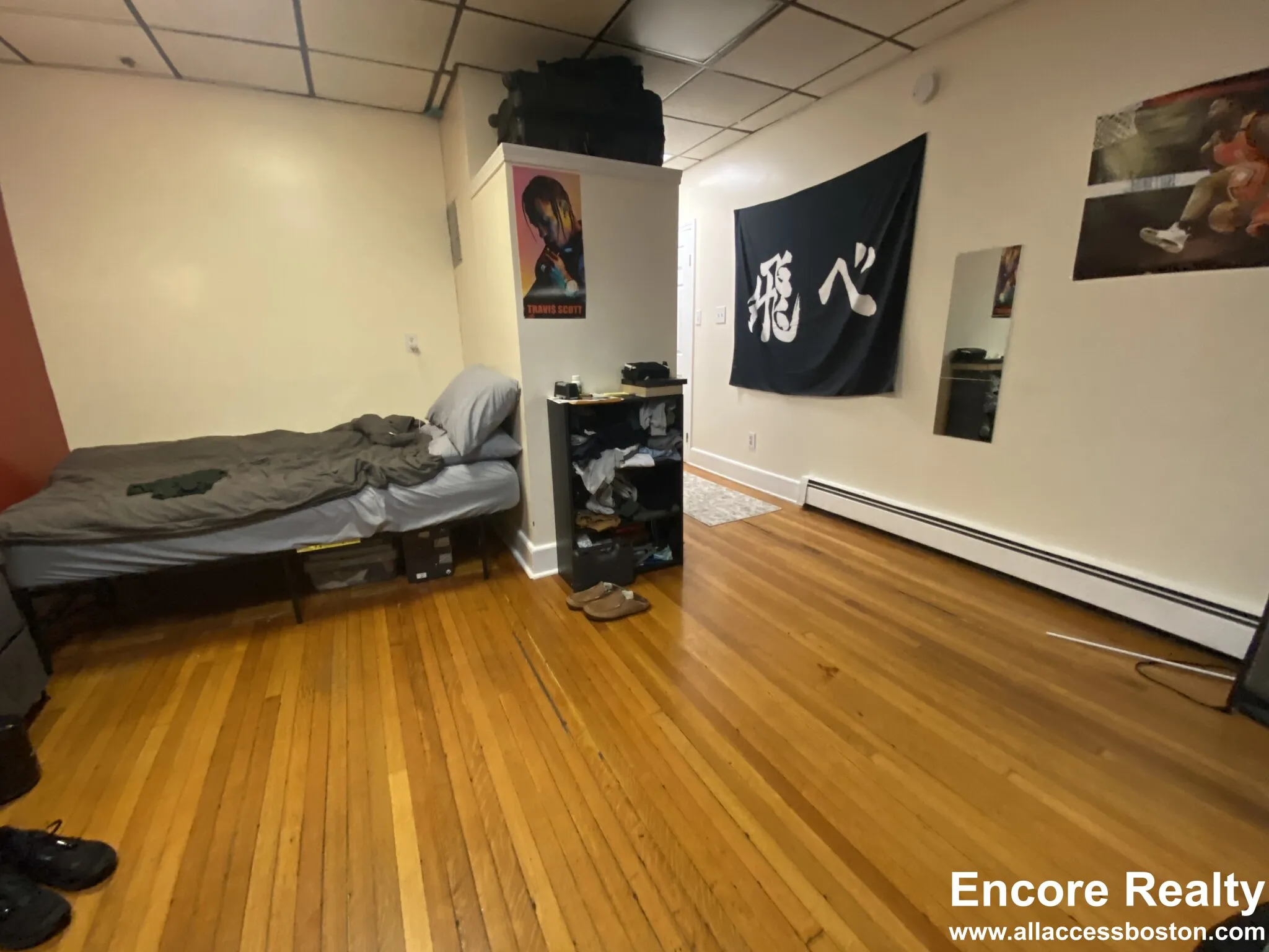 879 Beacon St, Fenway