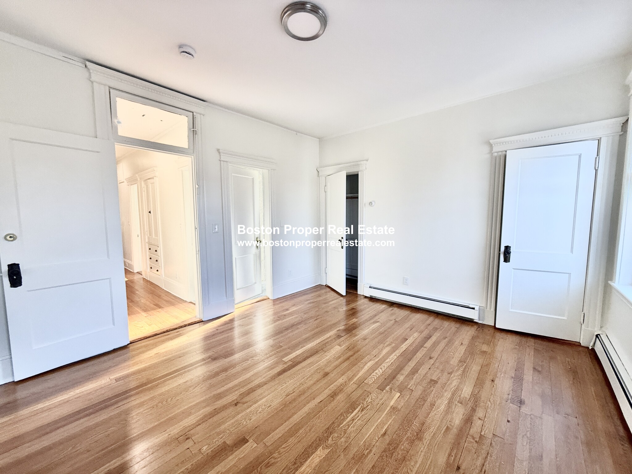 134 Pleasant St, North Brookline