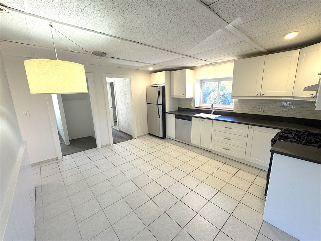 216 Harvey St, North Cambridge