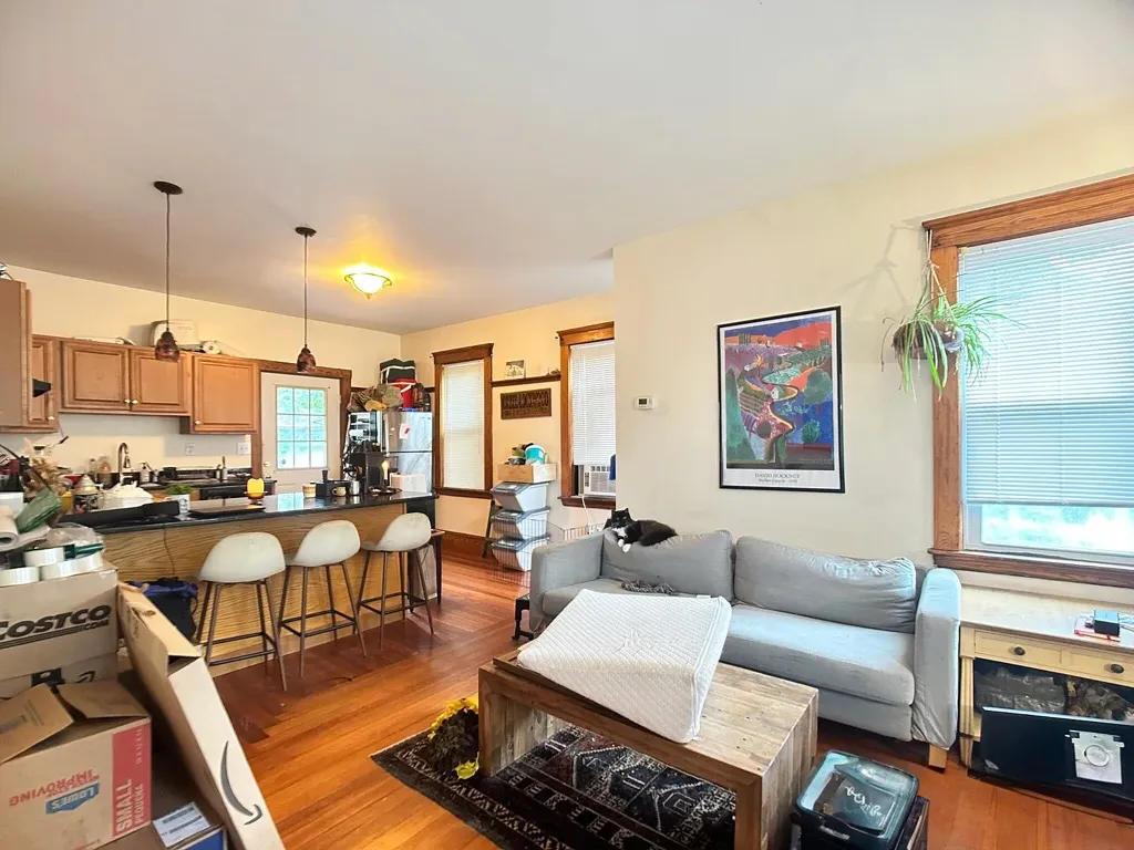 79 Capen St, Medford