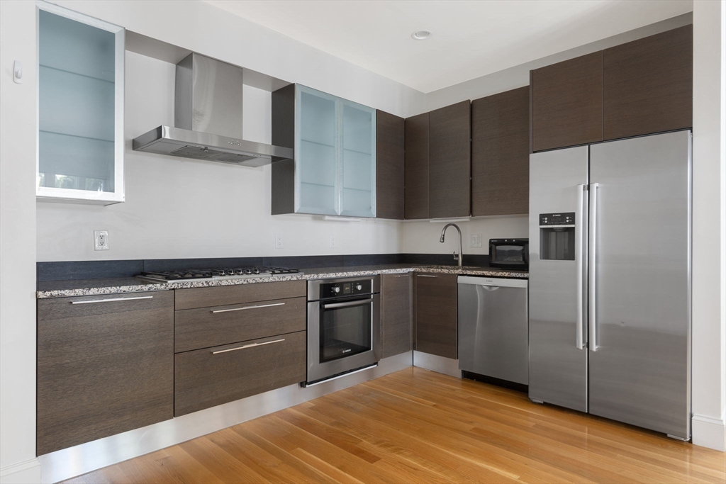 308 Beacon St, Somerville