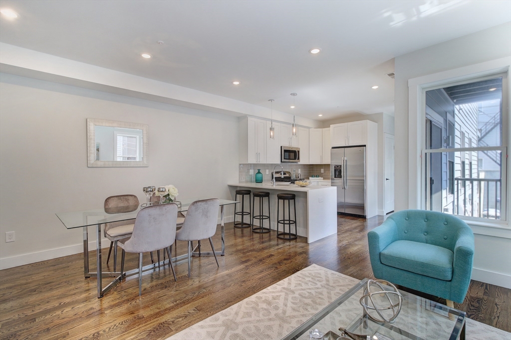 65 Border St, East Boston