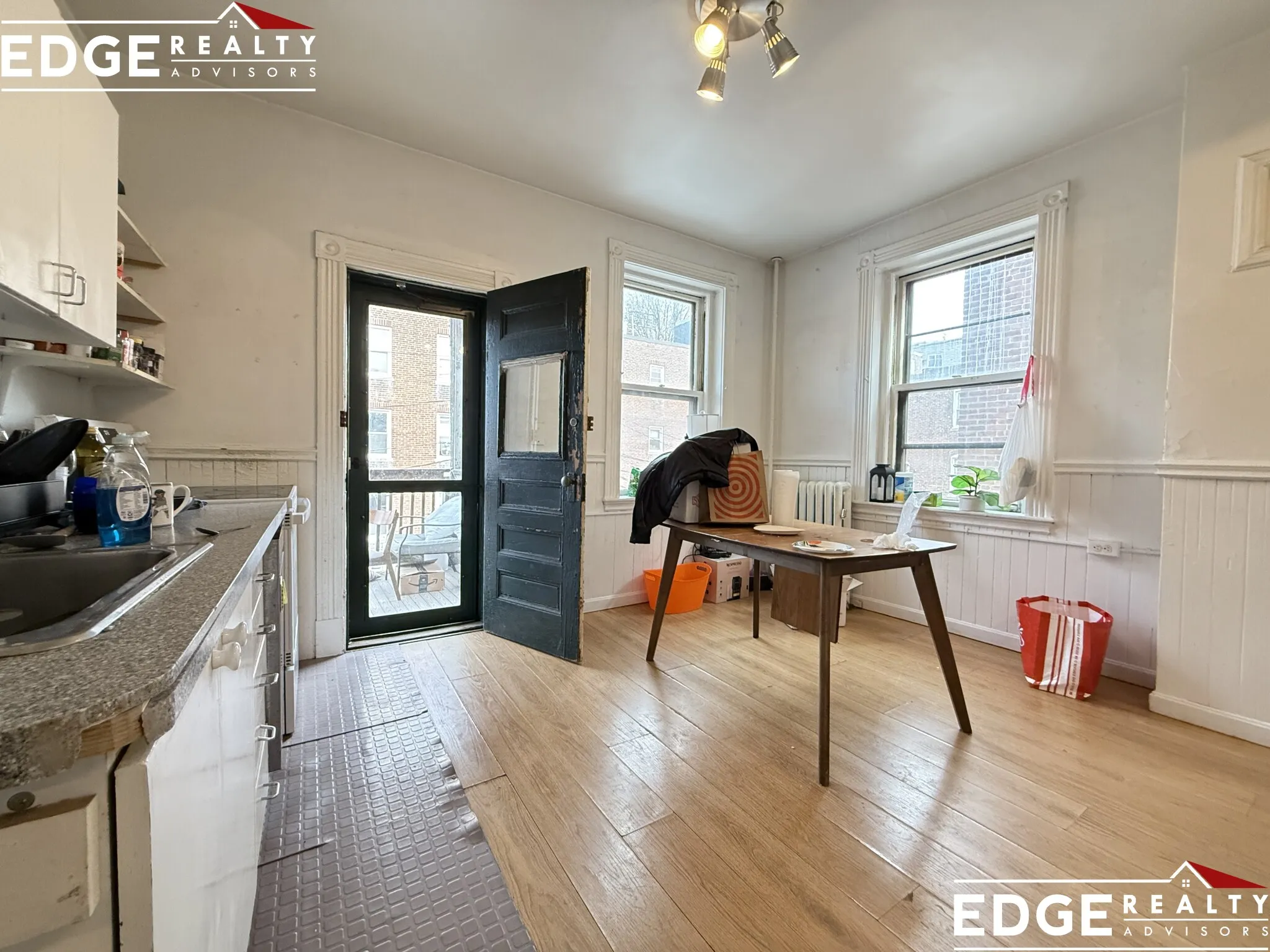 12 Euston St, Brookline