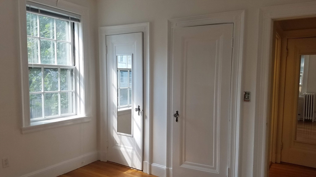 77 Martin St, Neighborhood Nine