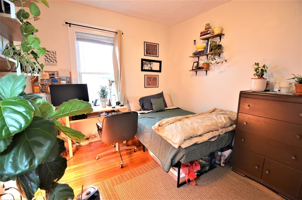 94 Montebello Rd, Jamaica Plain