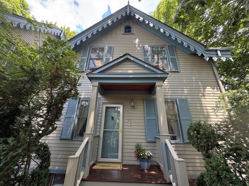 217 Freeman, Coolidge Corner