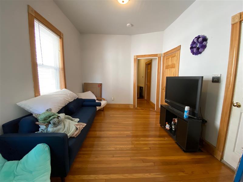 11 Cameron Ave, Teele Square