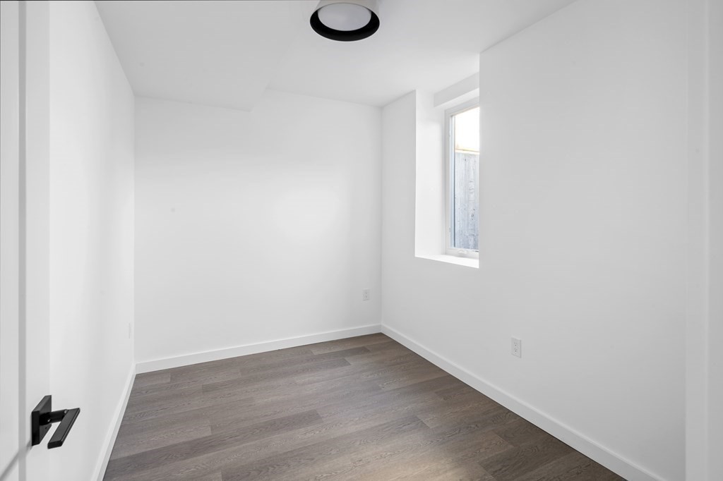 70 Walker St, Newtonville