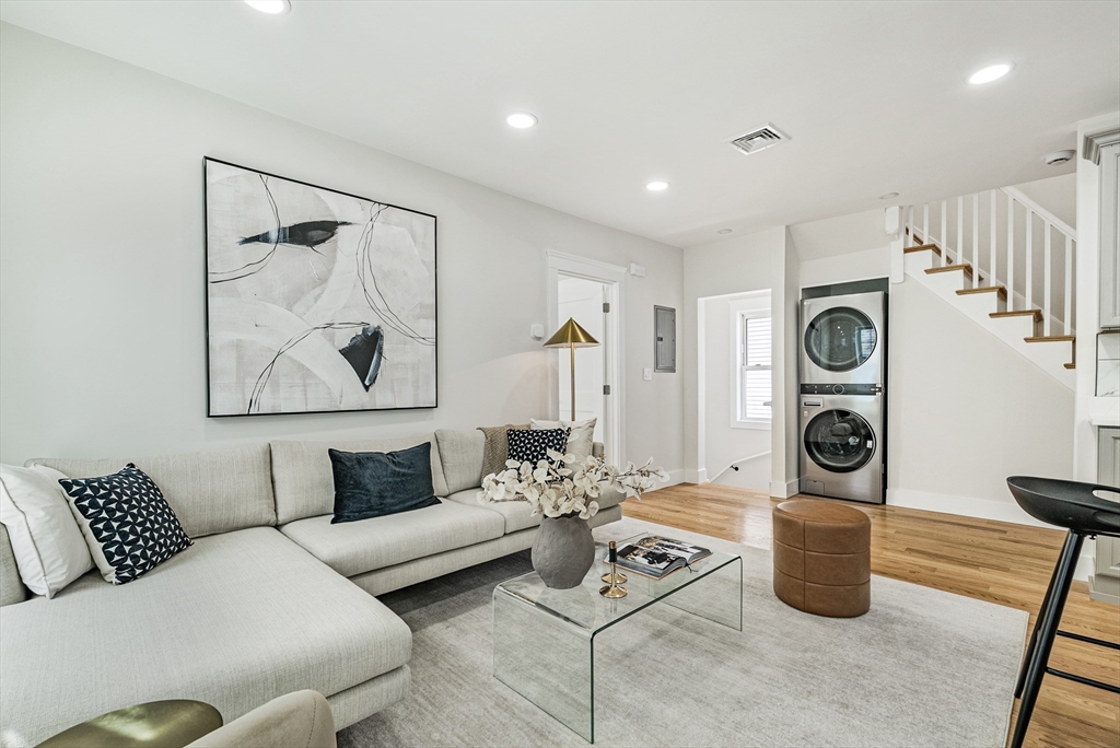 147 Jefferson Ave, Everett