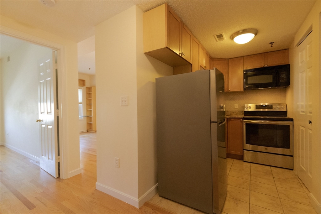 2456 Massachusetts Ave, North Cambridge