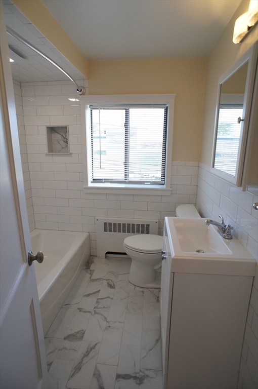 425 Newport Ave, Quincy