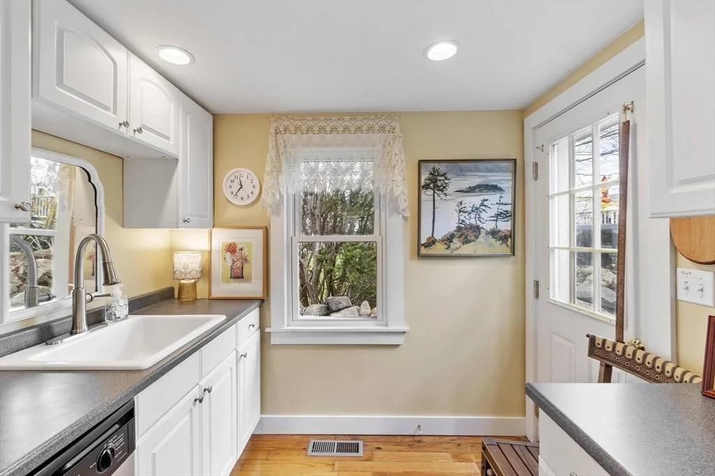 34 High St, Rockport