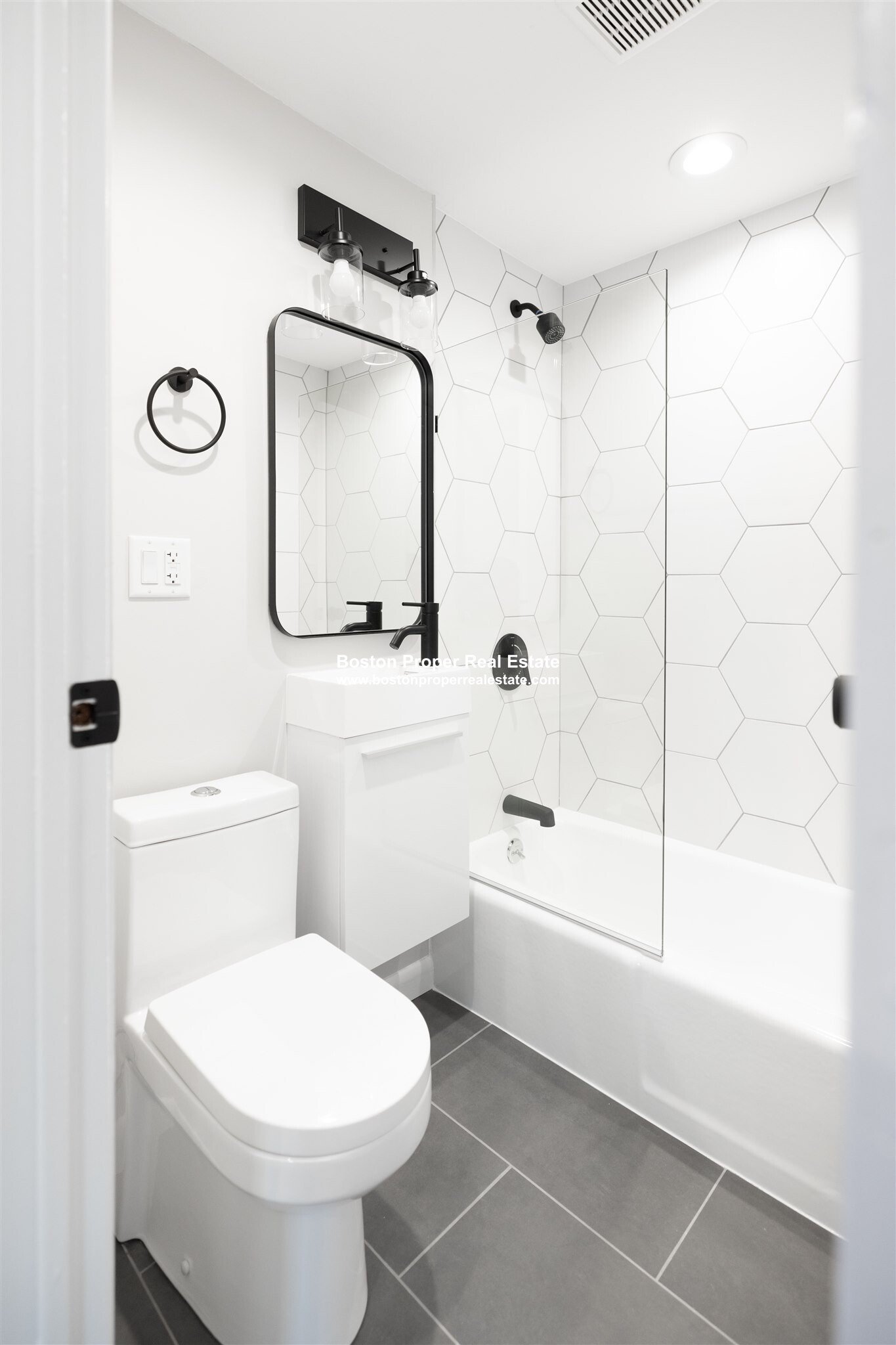 158 Saint Botolph St, Back Bay