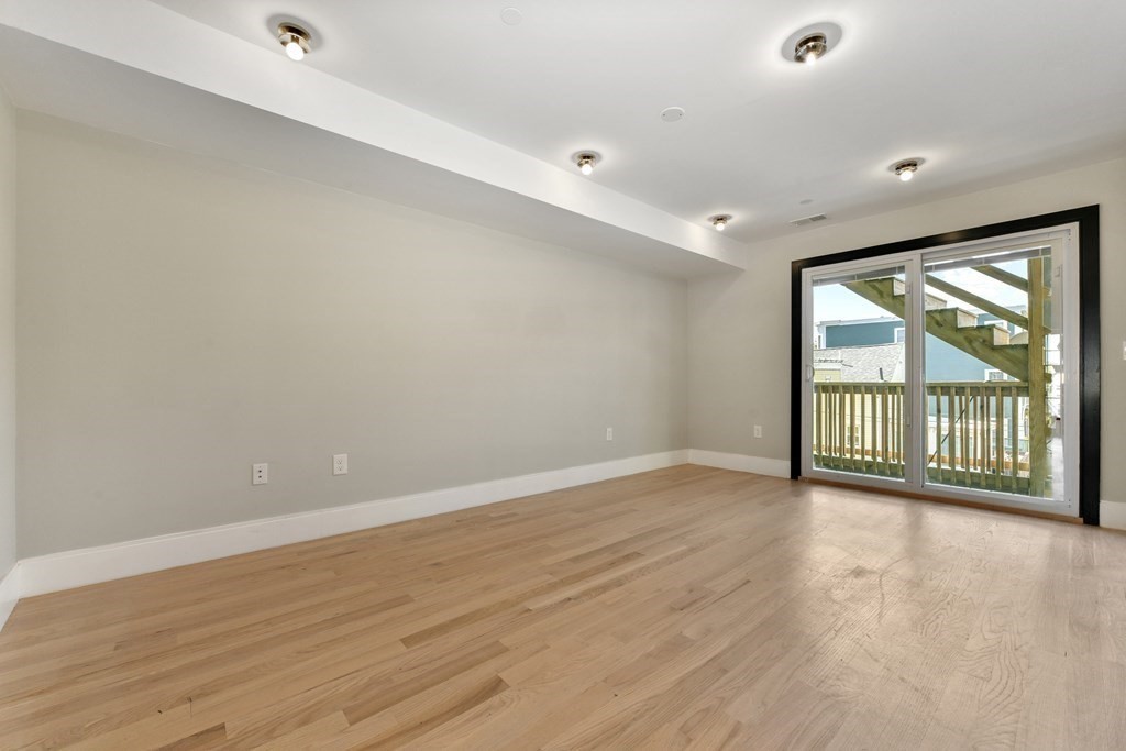 6 Brooks St, East Boston