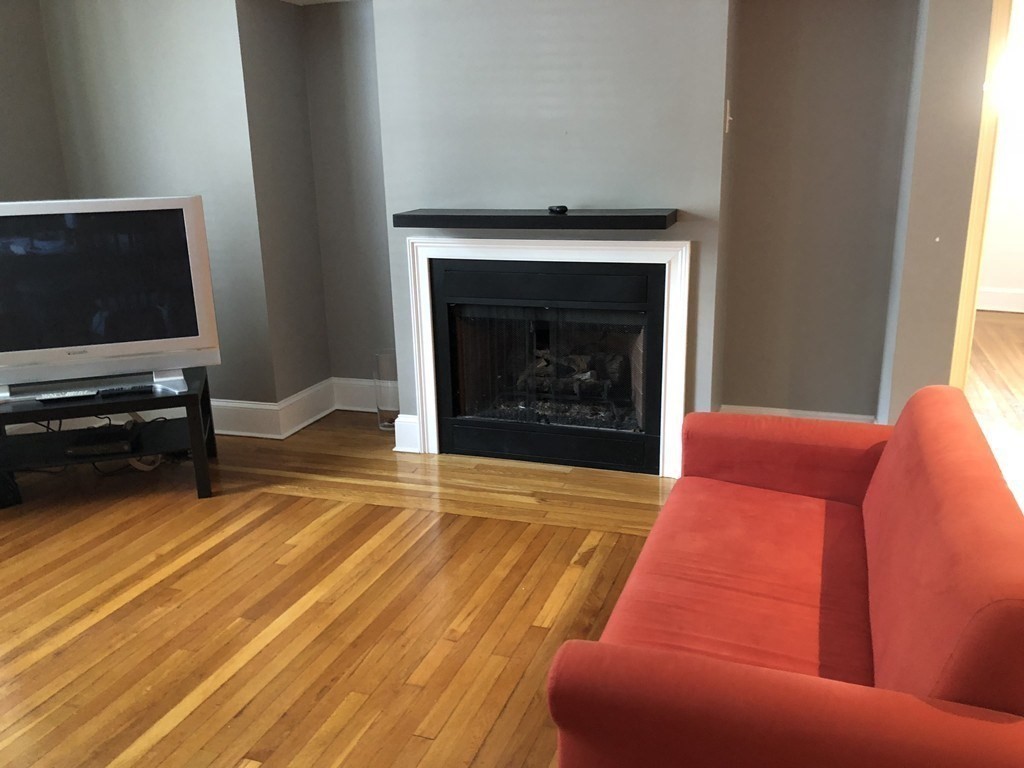 2025 Commonwealth Ave, Brighton