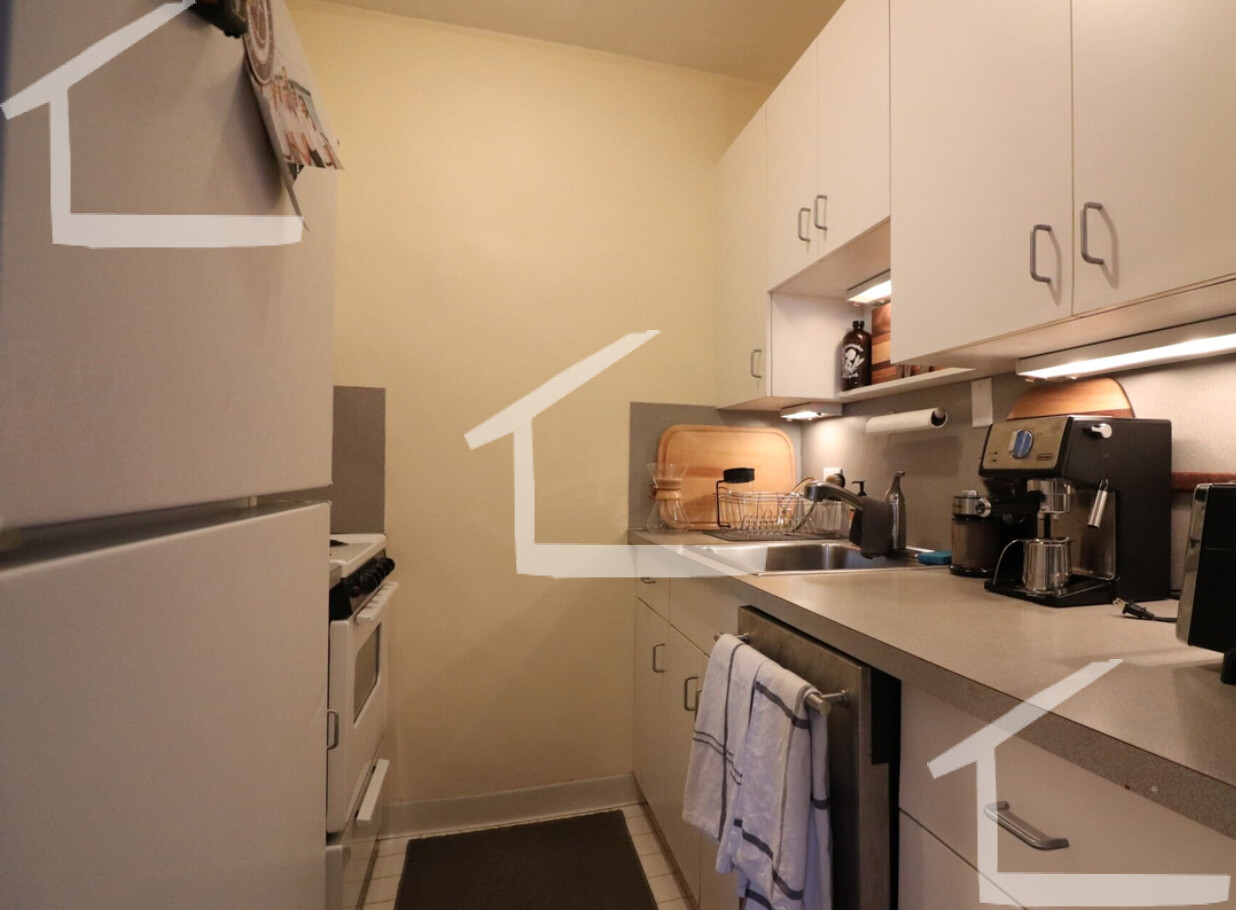 1748 Beacon St, Brookline