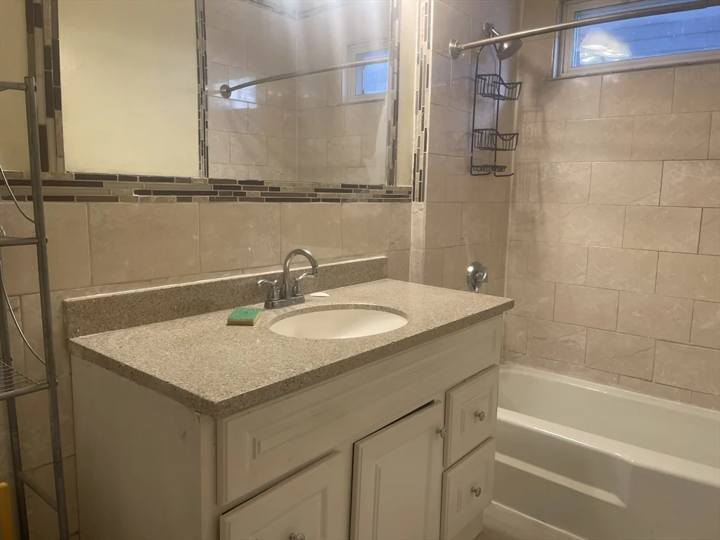 6 Bailey St, Dorchester