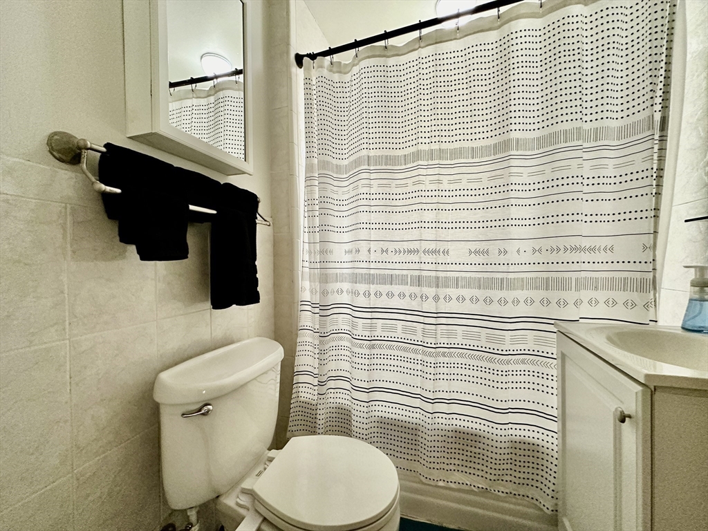 65 Gardner St, Allston