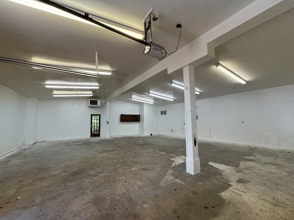 344 Lowell St, Lexington