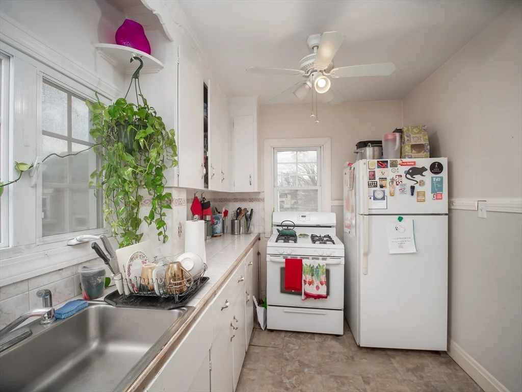 60 Powder House Blvd, Tufts
