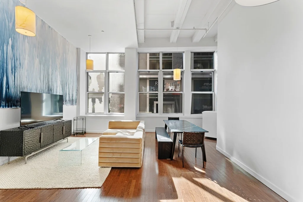 88 Kingston St, Midtown