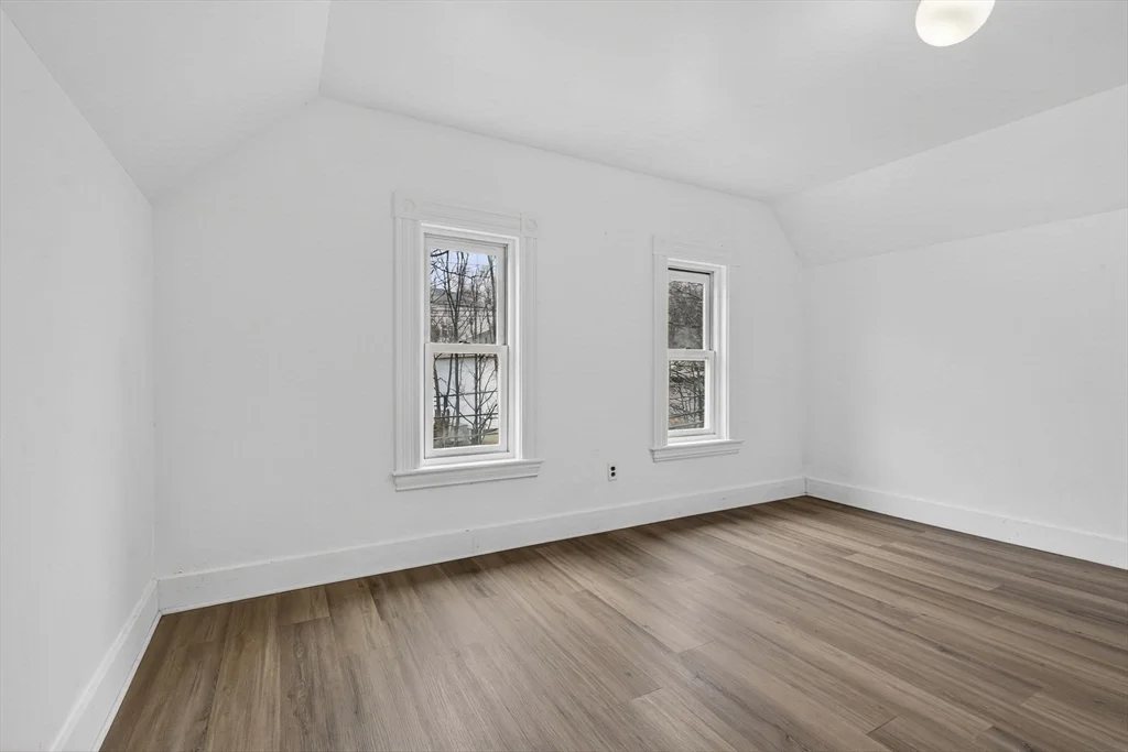 166 Elliot St, Newton Upper Falls