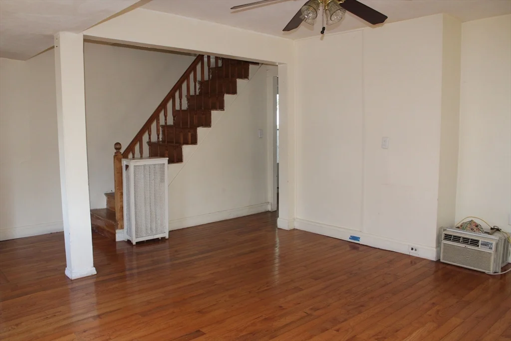 38 Fisk Ave, Magoun Square