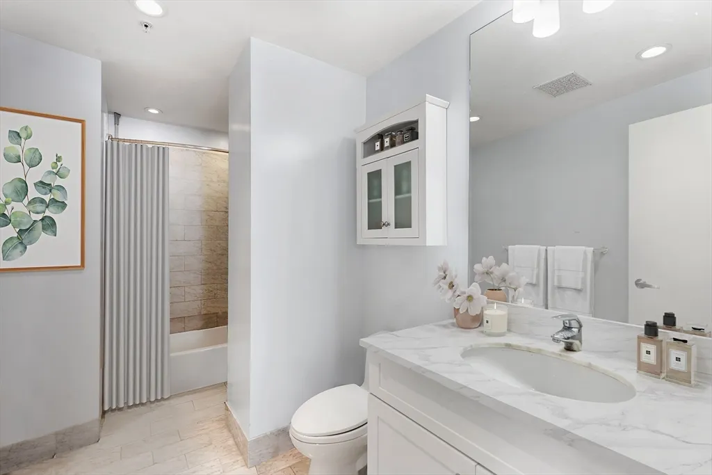 181 Essex St, Leather District