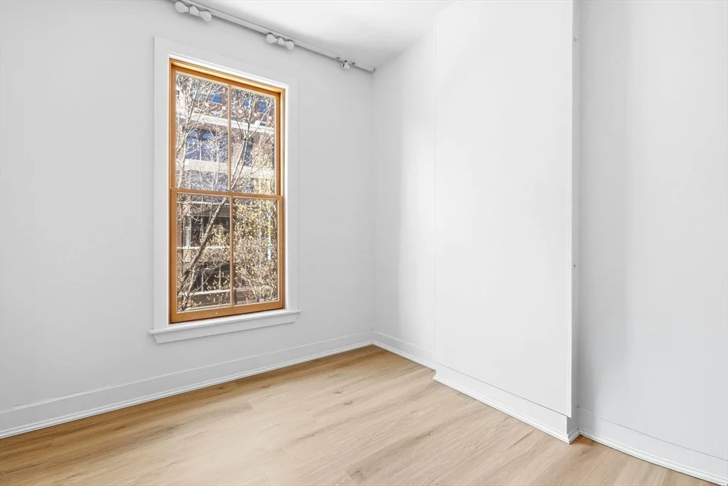 298 Columbus Ave, Back Bay