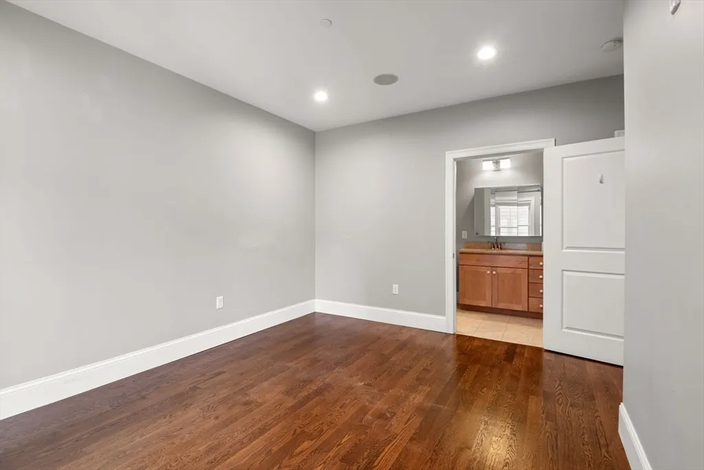 360 West 2nd St, South Boston