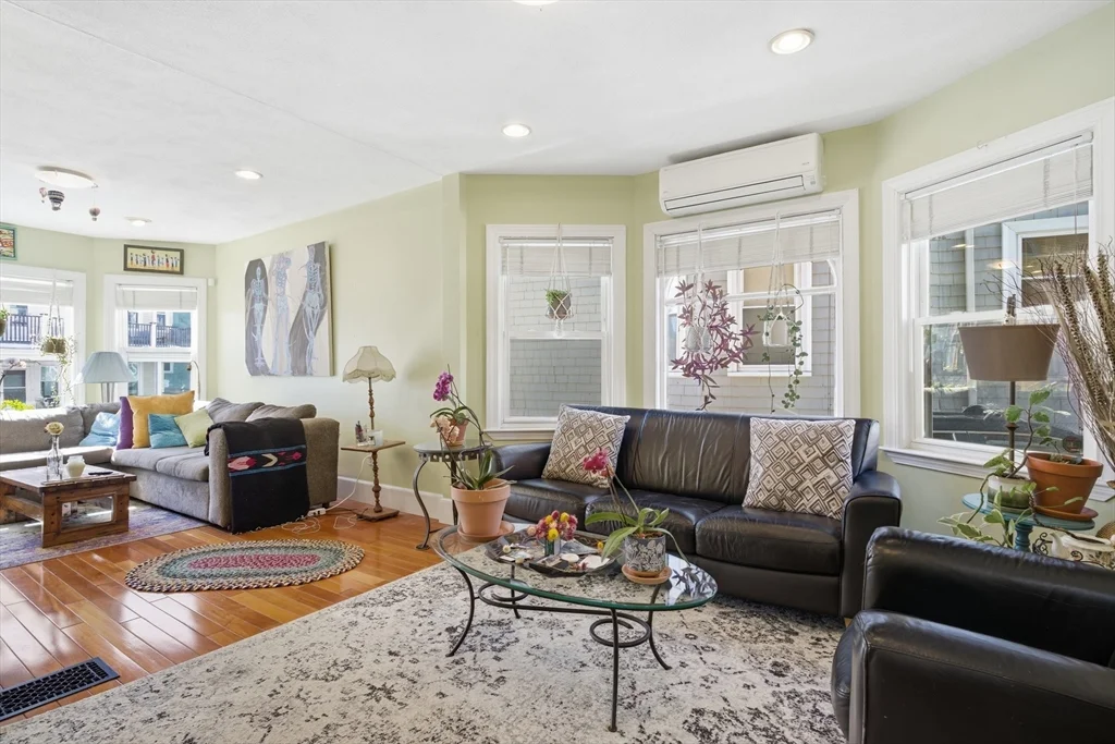 11 Asticou, Jamaica Plain