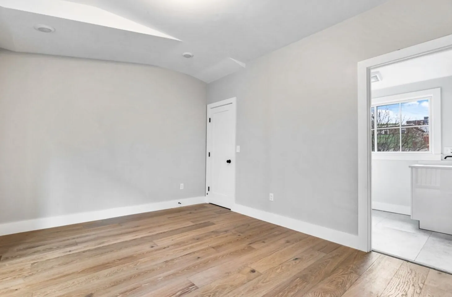 300 Somerville Ave, Ward Two