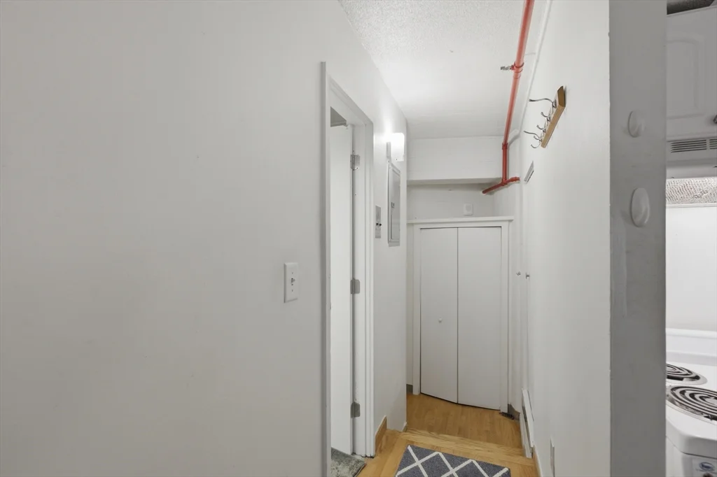 12 Stoneholm St, Back Bay