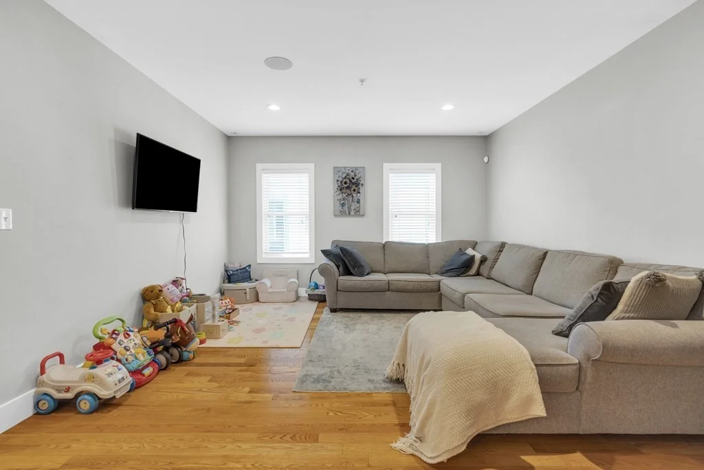 157 Hancock St, Quincy