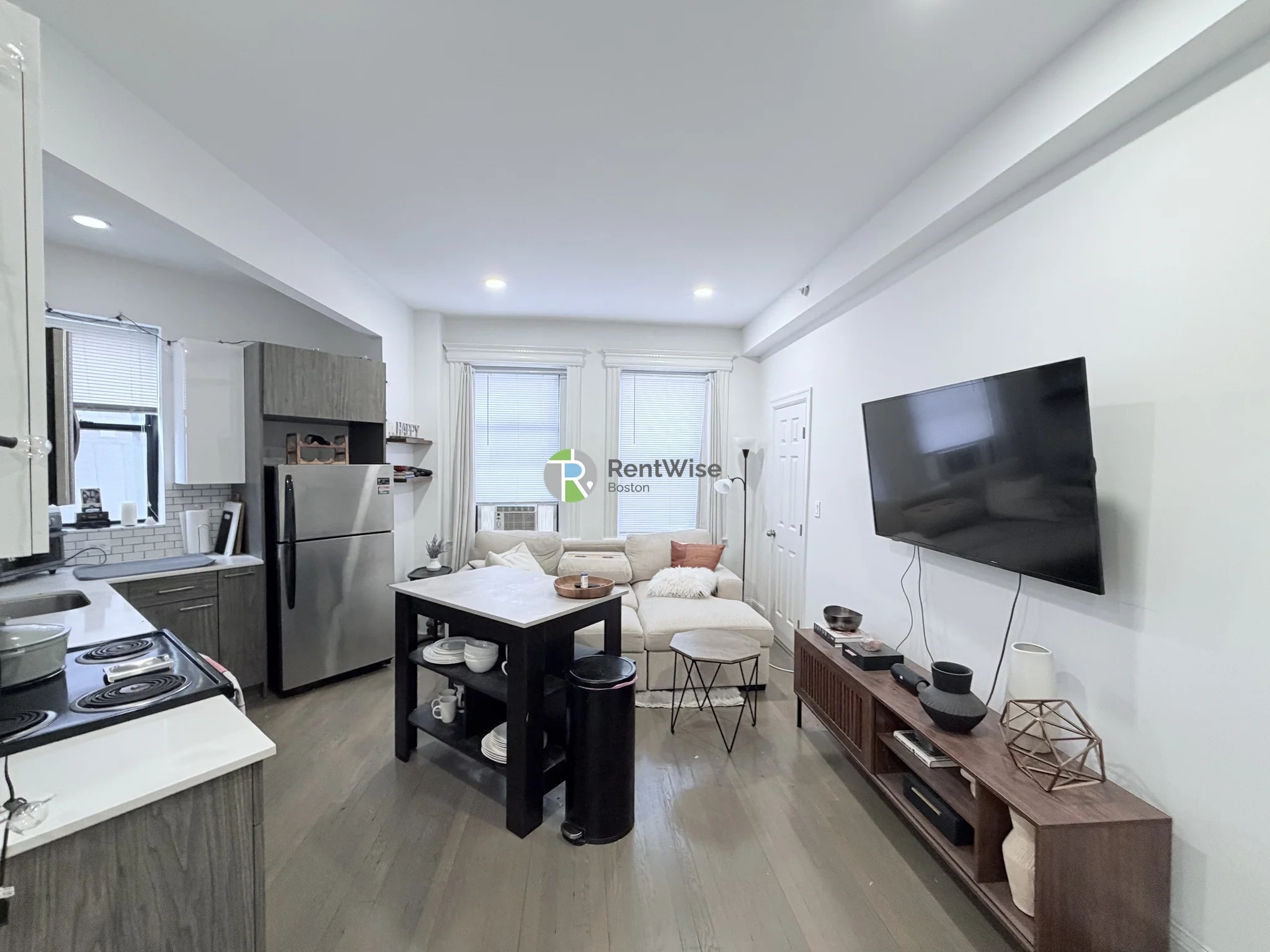 11 Queensberry St, Fenway