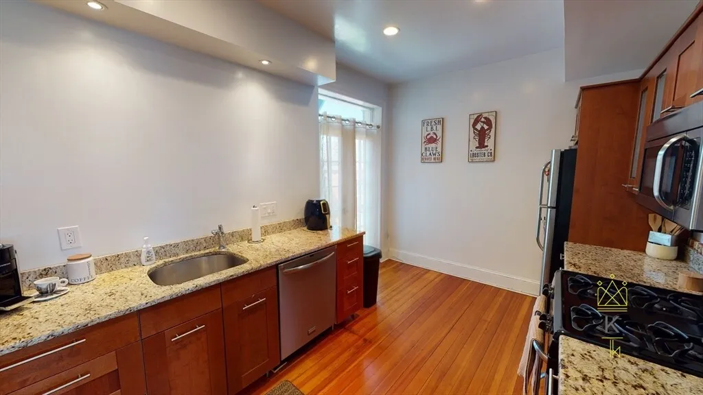 210 Winthrop Rd, Aspinwall Hill