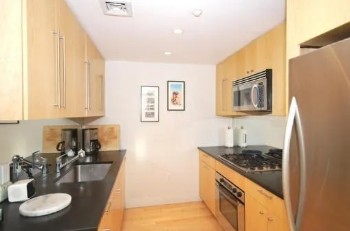 424 Massachusetts Ave, South End