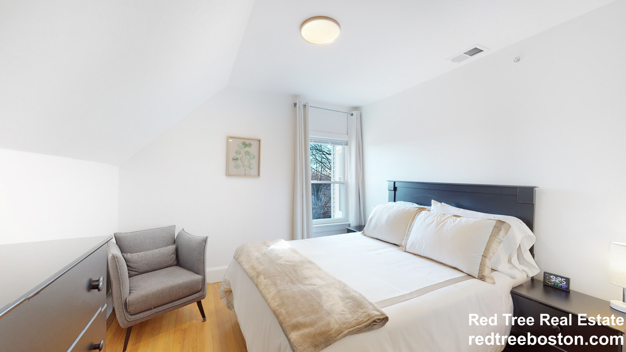 659 South St, Roberts