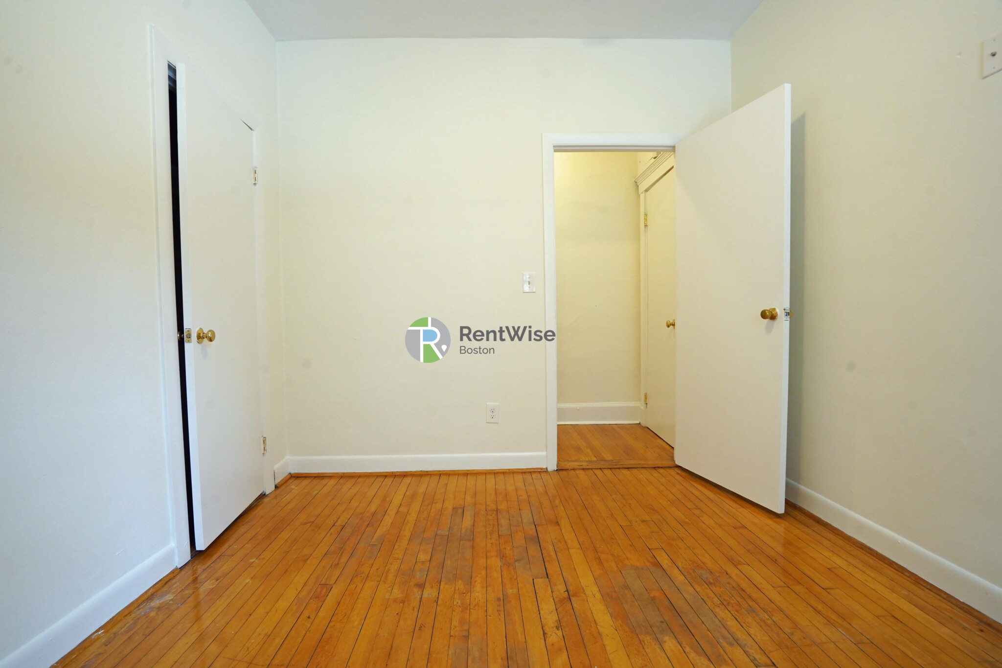 1322 Commonwealth Ave, Brighton