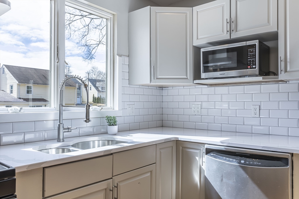 270 Cross St, Winchester